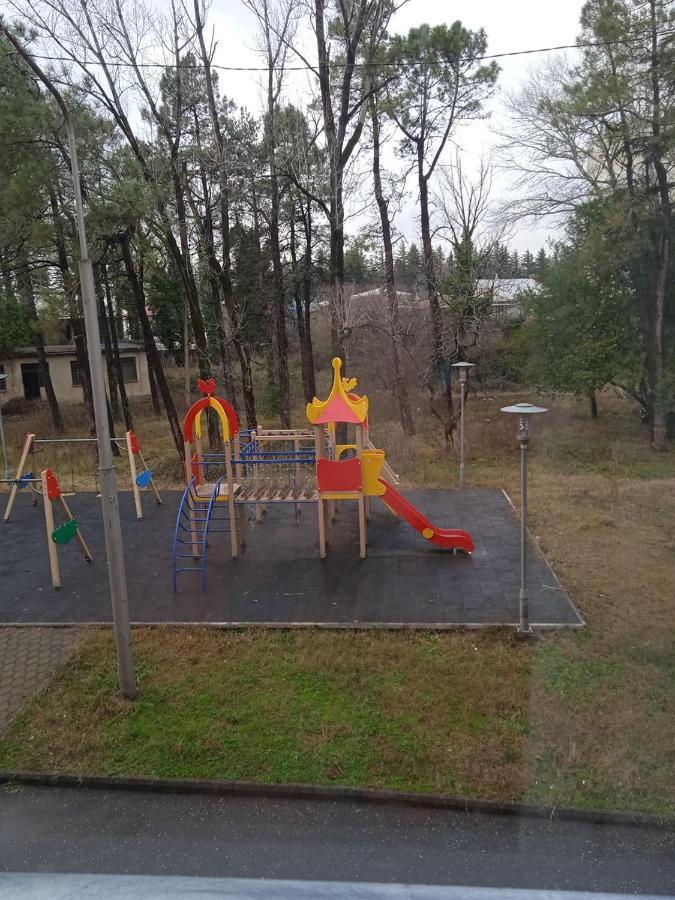 Silence Apartment Kutaisi Luaran gambar
