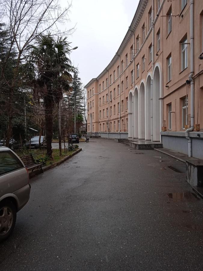 Silence Apartment Kutaisi Luaran gambar
