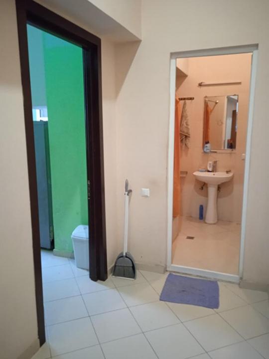 Silence Apartment Kutaisi Luaran gambar