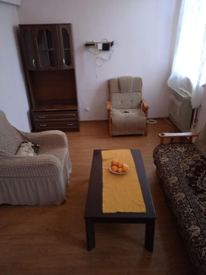 Silence Apartment Kutaisi Luaran gambar