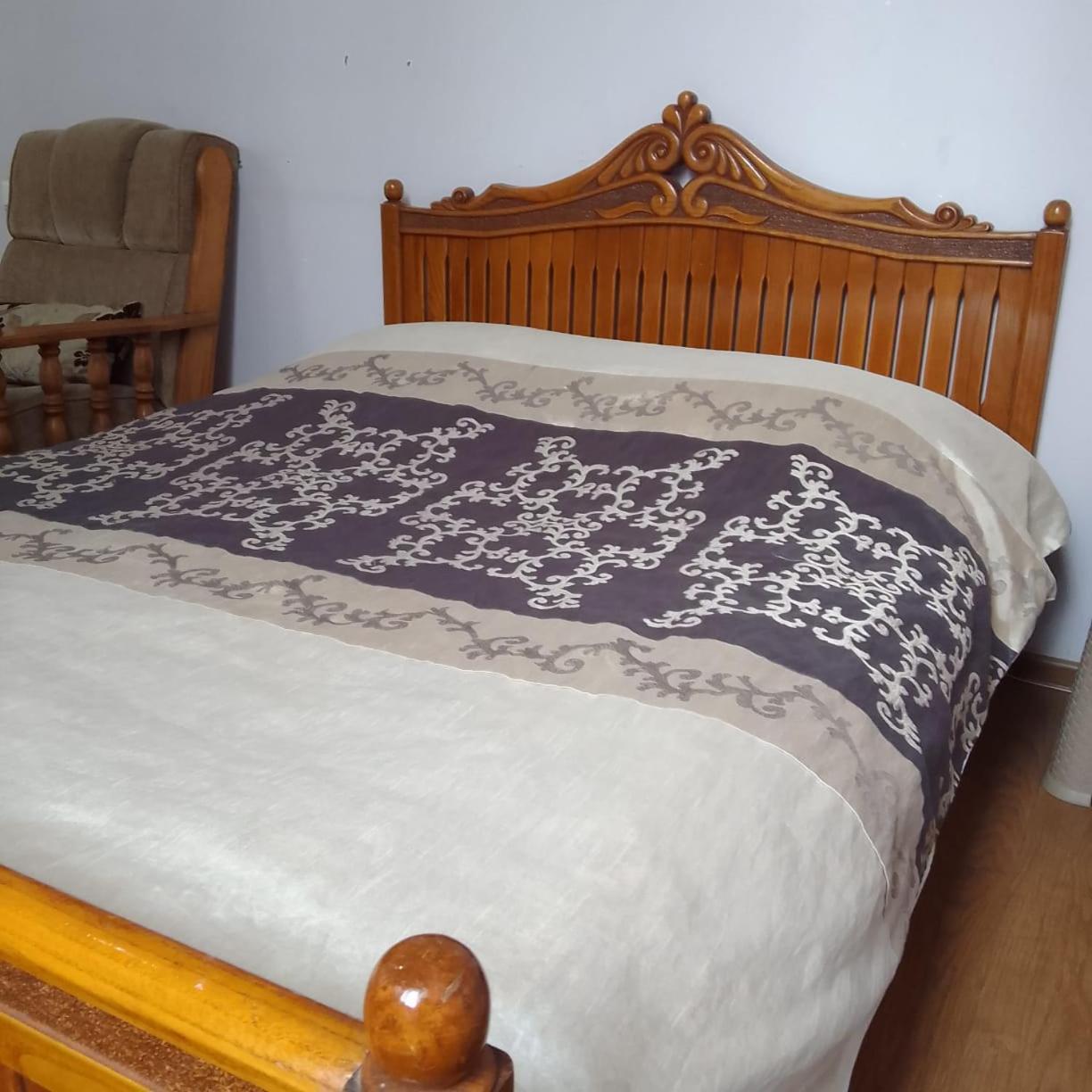Silence Apartment Kutaisi Luaran gambar